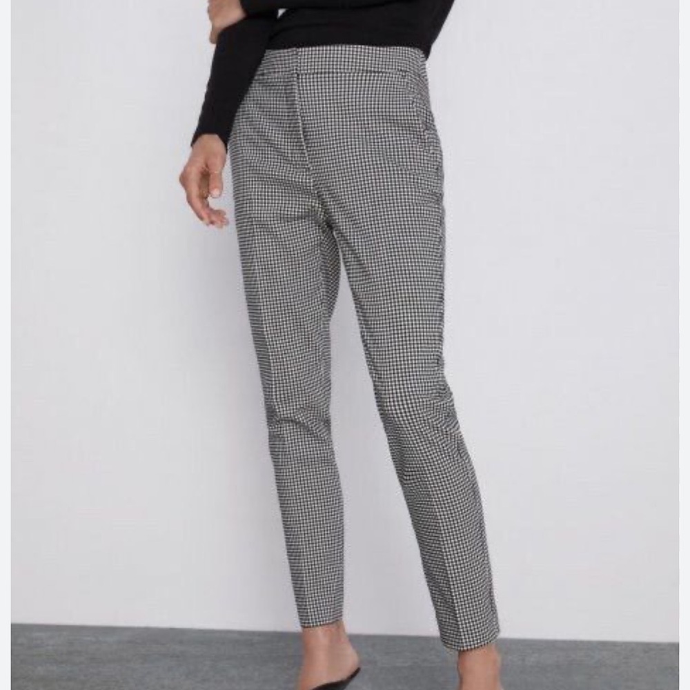 Zara Women’s Black and White Patterned Dress Pants